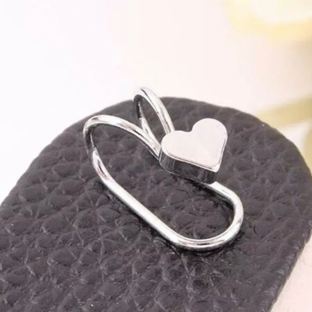 Women's ❤️ Earring👂Ear Cuff - Picture 2 of 3
